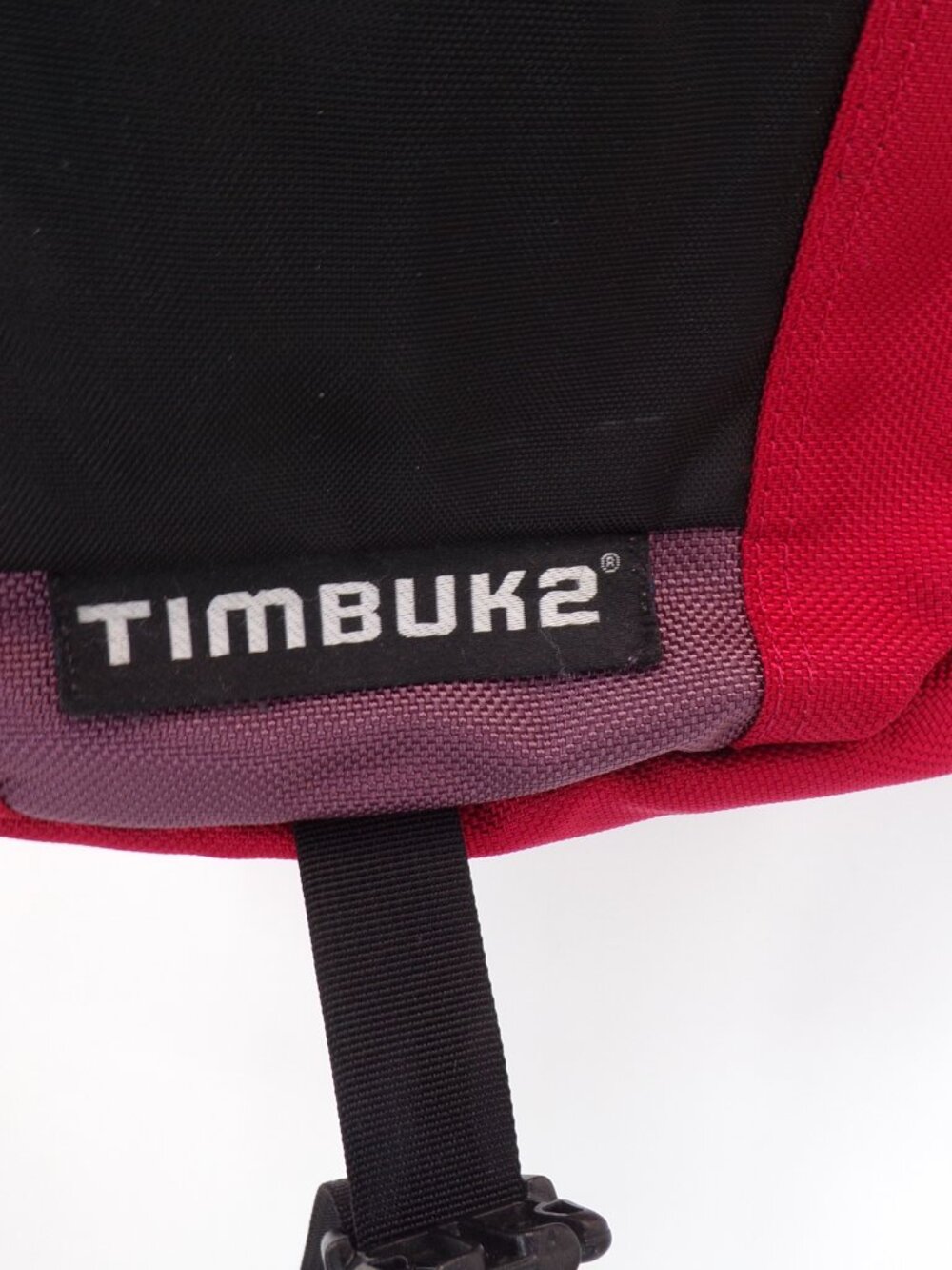 Timbuk2 Classic Messenger Bag Red/Purple Adjustable Shoulder Strap. 11x8. NWOT. - Picture 4 of 6